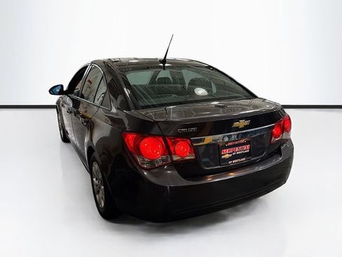 Used 2014 Chevrolet Cruze LS FWD image 6