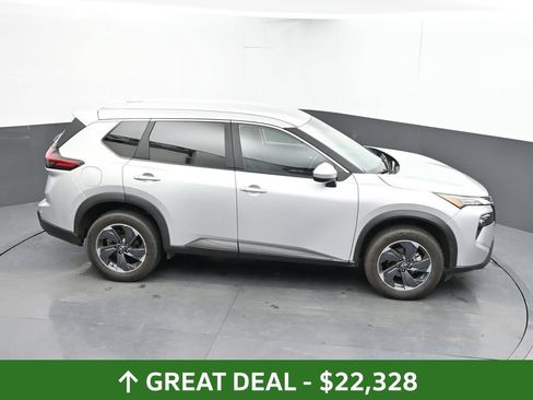 Used 2025 Nissan Rogue SV FWD image 30