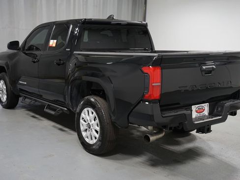 Certified 2025 Toyota Tacoma SR5 image 6