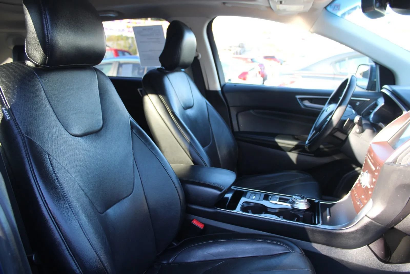 Used 2019 Ford Edge Titanium w/ Equipment Group 301A AWD/4WD image 18