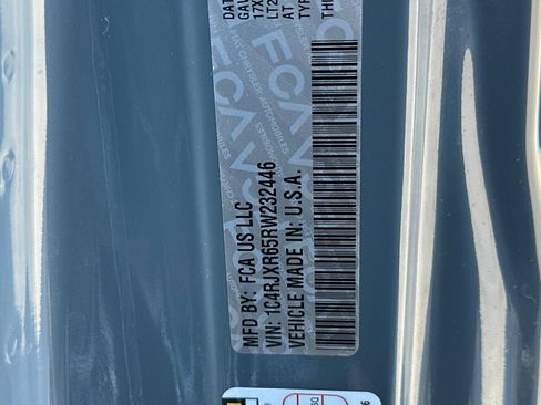 Used 2024 Jeep Wrangler Unlimited Rubicon 4xe image 30