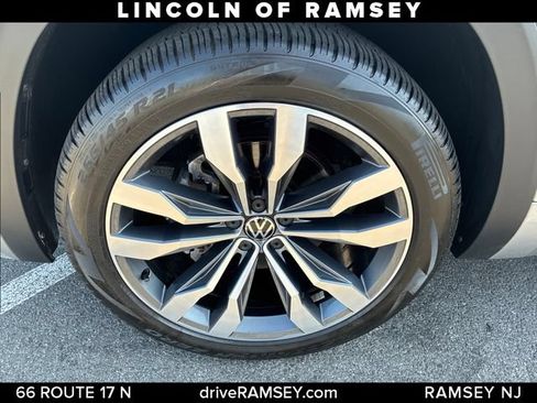 Used 2023 Volkswagen Atlas Cross Sport SEL Premium R-Line AWD/4WD image 27