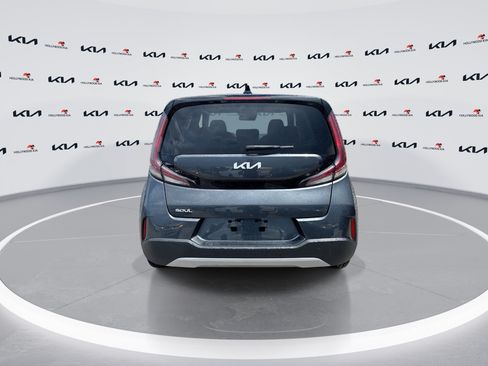 Used 2025 Kia Soul LX FWD image 7