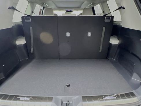 New 2026 Toyota Grand Highlander Limited image 31