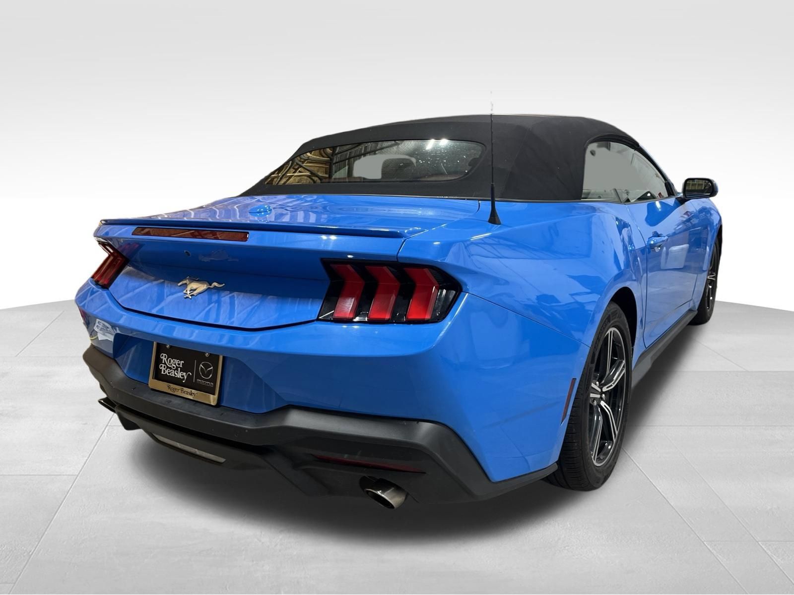 Used 2024 Ford Mustang Premium RWD image 5