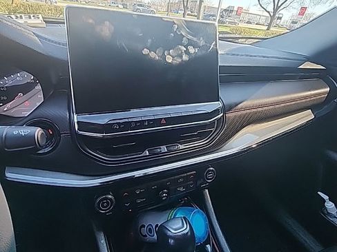 Used 2022 Jeep Compass Trailhawk image 6