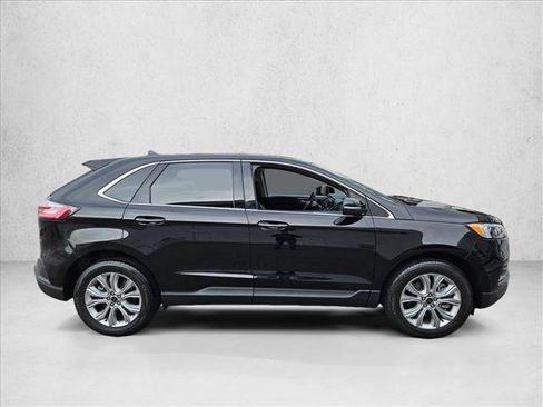 Used 2023 Ford Edge Titanium w/ Class II Trailer Tow Package image 4