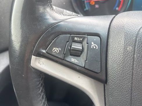 Used 2013 Chevrolet Cruze LTZ image 32