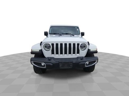 Used 2018 Jeep Wrangler Unlimited Sahara AWD/4WD image 3