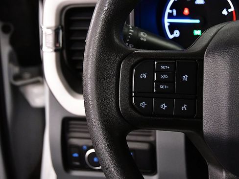 Used 2024 Ford F350 XLT image 22