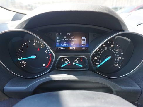 Used 2017 Ford Escape Titanium image 6