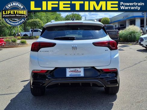 Used 2024 Buick Encore GX Sport Touring FWD image 6