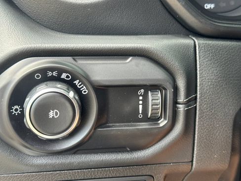 Used 2024 Jeep Wrangler High Altitude AWD/4WD image 34