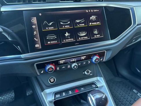 Certified 2025 Audi Q3 2.0T Premium w/ Convenience Package image 14