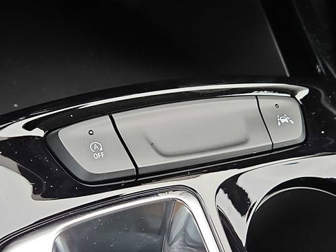 New 2025 Chevrolet Trax ACTIV w/ Driver Confidence Package image 16