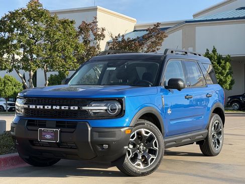 New 2026 Ford Bronco Sport Outer Banks w/ Outer Banks Tech Package+ AWD/4WD image 2