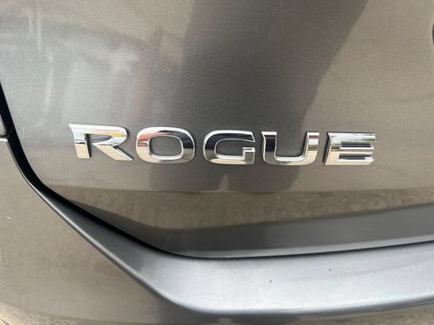 Used 2016 Nissan Rogue S FWD image 30