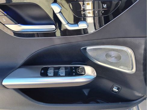 New 2025 Mercedes-Benz C 300 4MATIC Sedan image 11