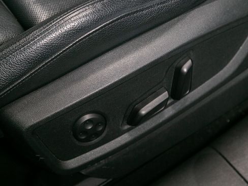 Used 2019 Audi Q5 2.0T Premium Plus w/ Premium Plus Package image 21