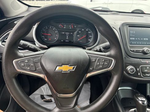 Used 2018 Chevrolet Malibu LT FWD image 22