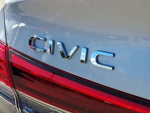 Used 2023 Honda Civic Sport image 29