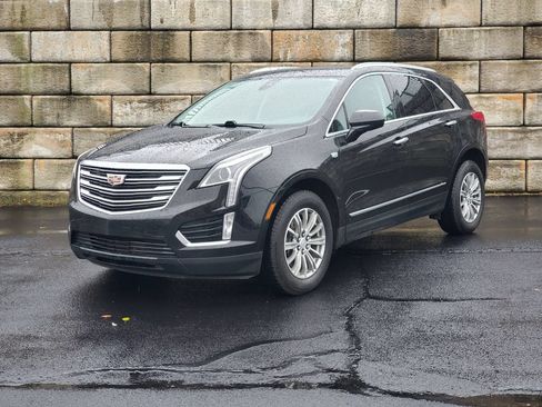 Used 2017 Cadillac XT5 Luxury w/ Driver Awareness Package AWD/4WD image 1