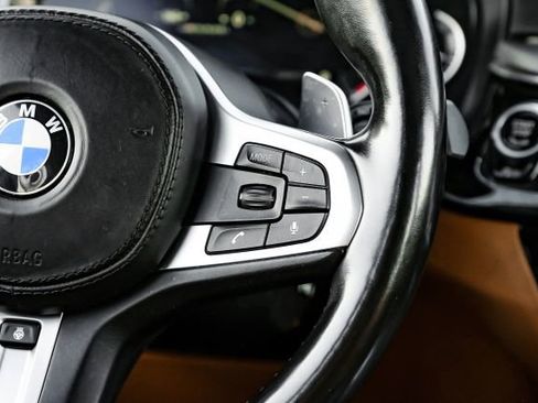 Used 2018 BMW M550i xDrive image 24