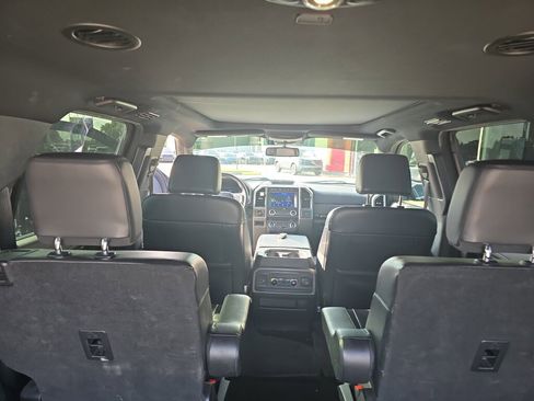 Used 2021 Ford Expedition XLT RWD image 14