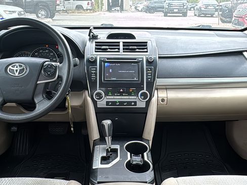 Used 2012 Toyota Camry LE image 14