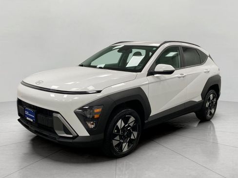 Certified 2024 Hyundai Kona SEL AWD/4WD image 8