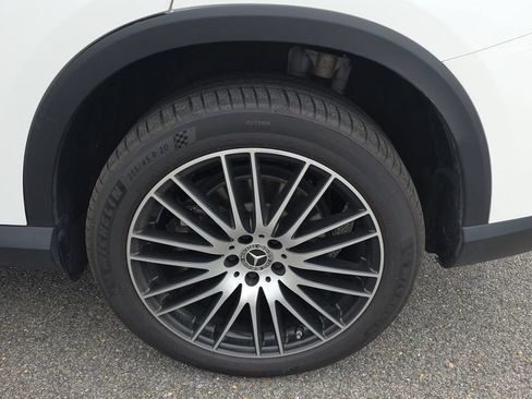 Certified 2025 Mercedes-Benz GLC 300 image 10