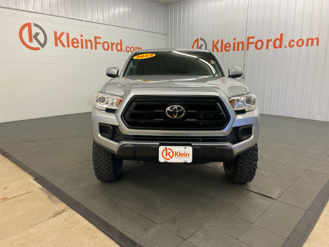 Used 2022 Toyota Tacoma SR AWD/4WD image 2