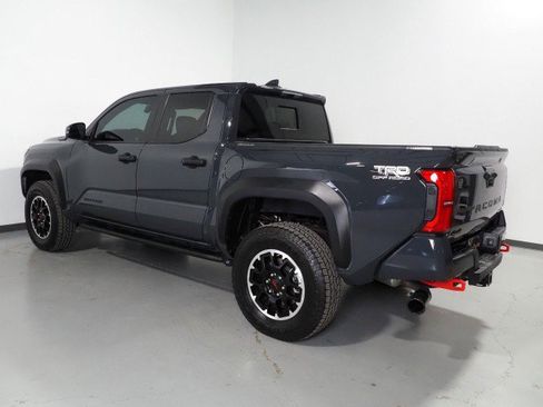 Used 2025 Toyota Tacoma TRD Off-Road image 7