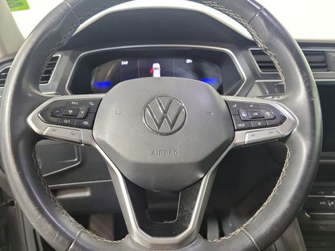 Used 2023 Volkswagen Tiguan SE FWD image 15