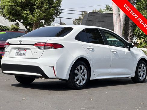 Used 2021 Toyota Corolla LE image 4