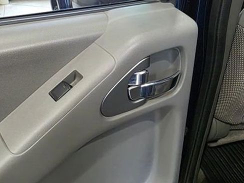 Used 2011 Nissan Frontier SV w/ SV Premium Utility Pkg image 22