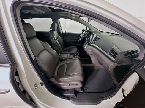 Used 2019 Honda Odyssey Touring image 34