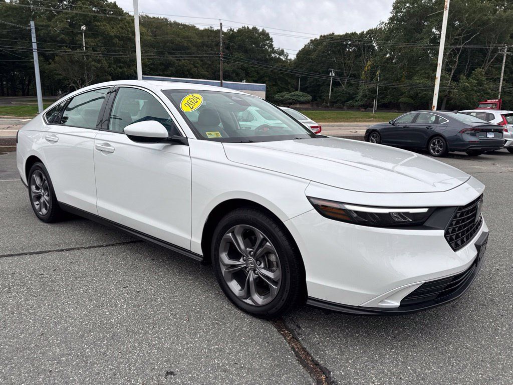 Used 2024 Honda Accord EX image 4
