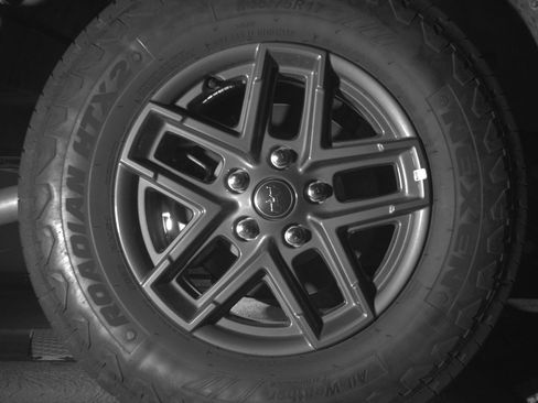 Used 2025 Jeep Wrangler Sport S image 15