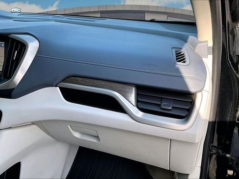 Certified 2024 GMC Terrain Denali w/ Black Diamond Edition image 16