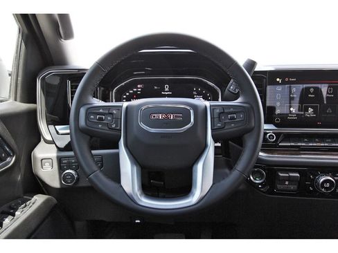 Used 2025 GMC Sierra 1500 Elevation w/ X31 Off-Road Package AWD/4WD image 15
