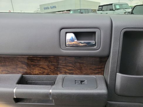 Used 2019 Ford Flex Limited image 14