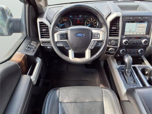 Used 2017 Ford F150 Lariat w/ Equipment Group 502A Luxury AWD/4WD image 11