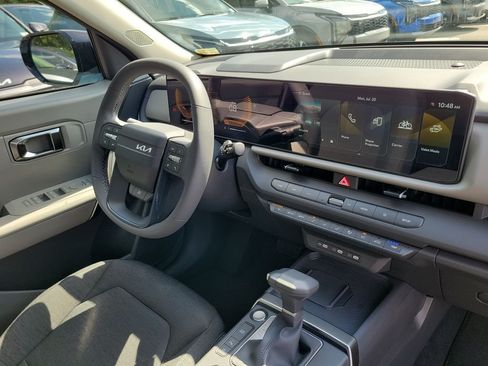 New 2027 Kia Seltos S FWD image 8
