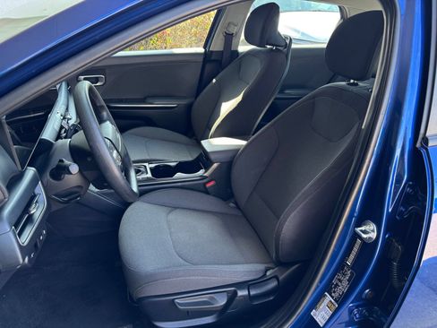 Used 2025 Kia K4 FWD image 36