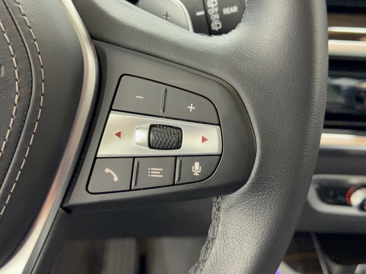 Used 2026 BMW X5 sDrive40i w/ Premium Package RWD image 19