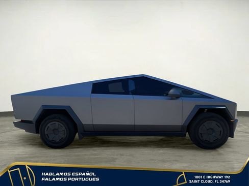 Used 2025 Tesla Cybertruck AWD Crew Cab image 7