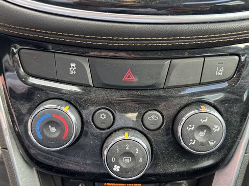 Used 2017 Chevrolet Trax Premier w/ Driver Confidence II Package image 19