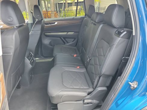 Used 2026 Volkswagen Atlas SE FWD image 17