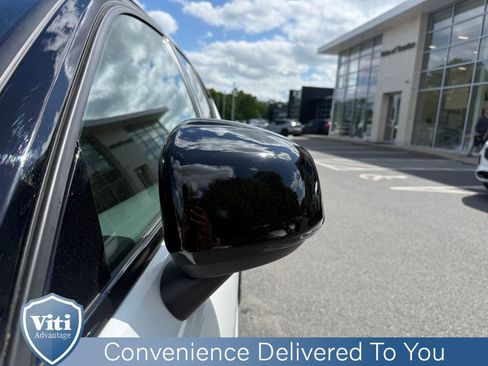 Certified 2023 Volvo XC40 Recharge Ultimate w/ Protection Package Premier AWD/4WD image 11
